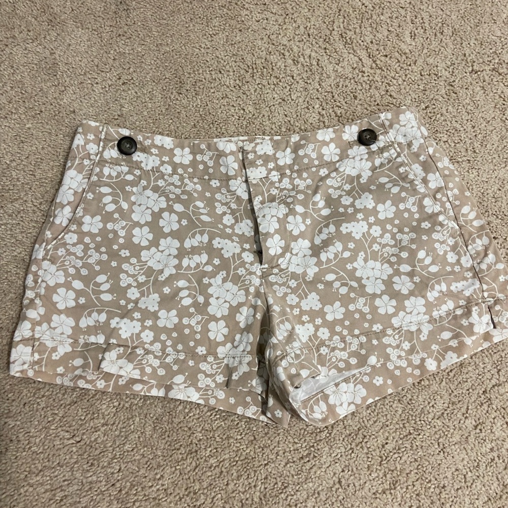 Gap shorts size 4 tan with white flowers